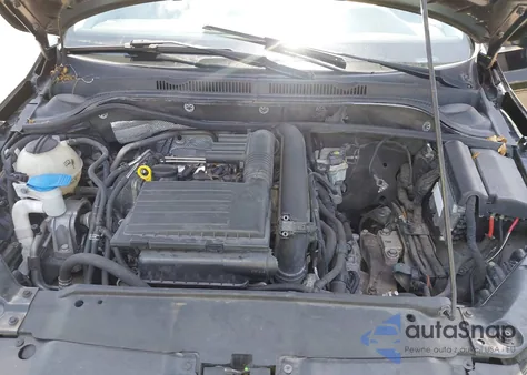 2017 Volkswagen Jetta 1.4T S z USA, uszkodzony, nr VIN 3VW2B7AJ0HM334361